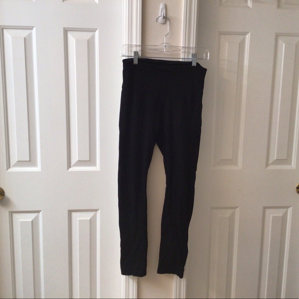 Plain black White House Black Market leggings